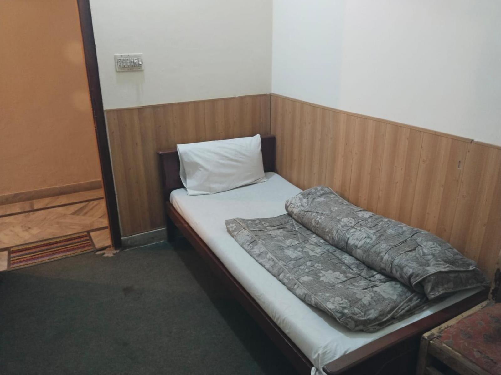 Shahzad Hotel Rawalpindi Eksteriør billede